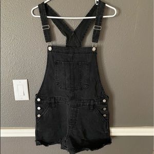 Relaxed fit overall shorts